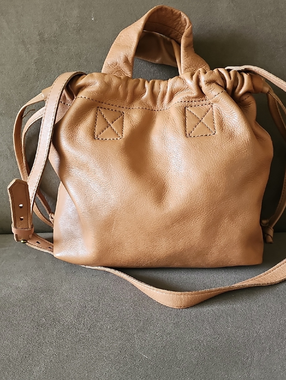 Madewell Piazza Drawstring Leather Crossbody Bag